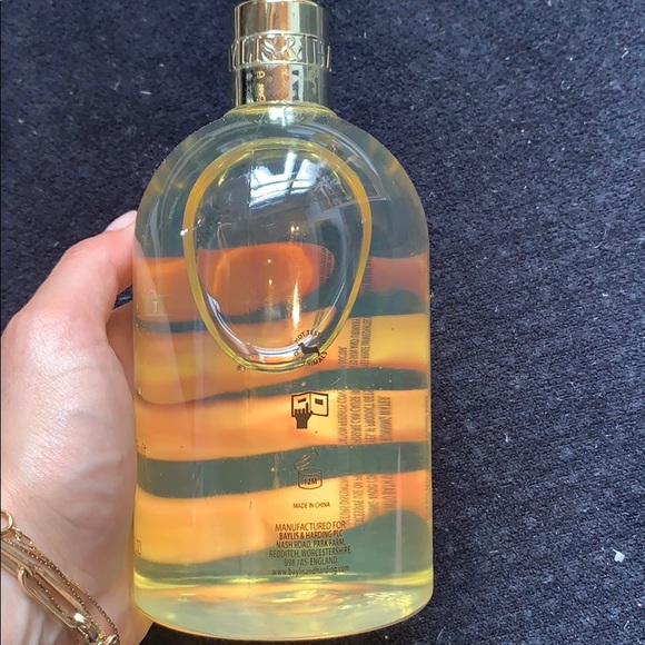 Baylis & Harding bubble bath - Picture 2 of 3